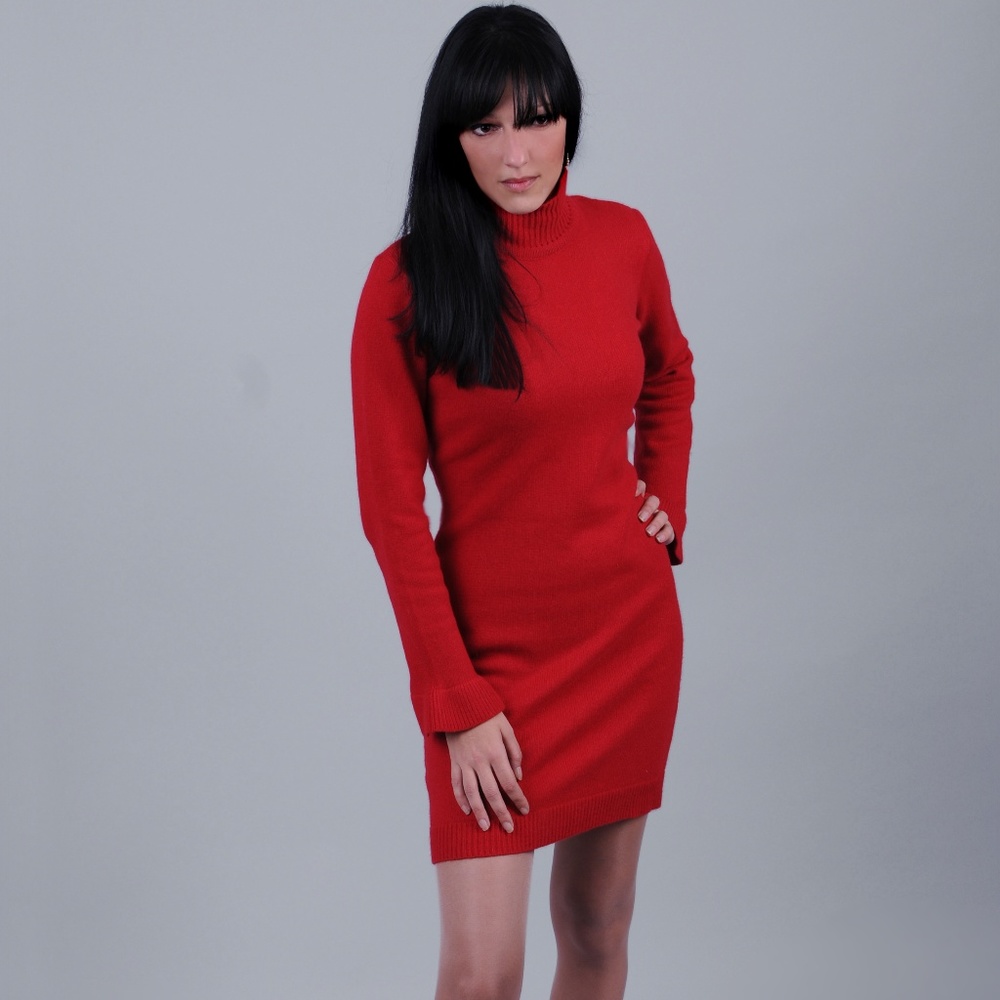 Turtle neck Red Ruffle Dress - Picture 3 of 4